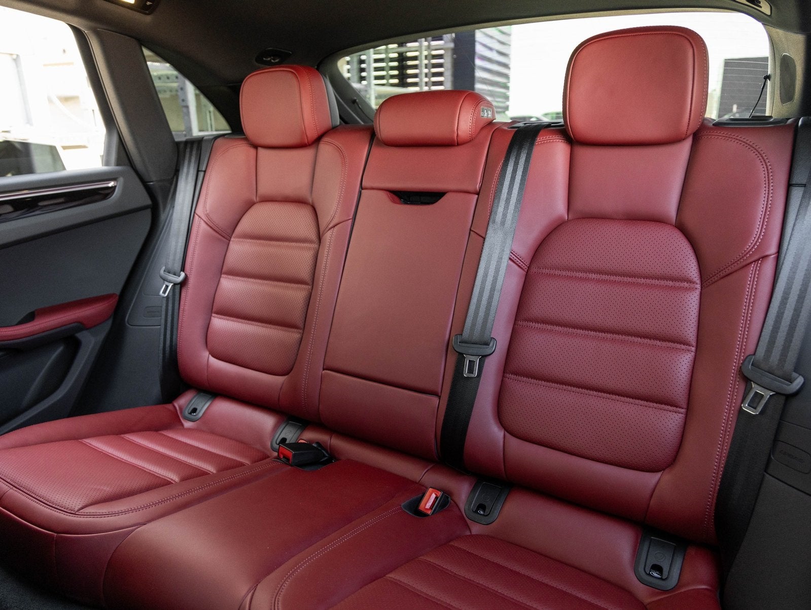 2025 Porsche Macan Macan S