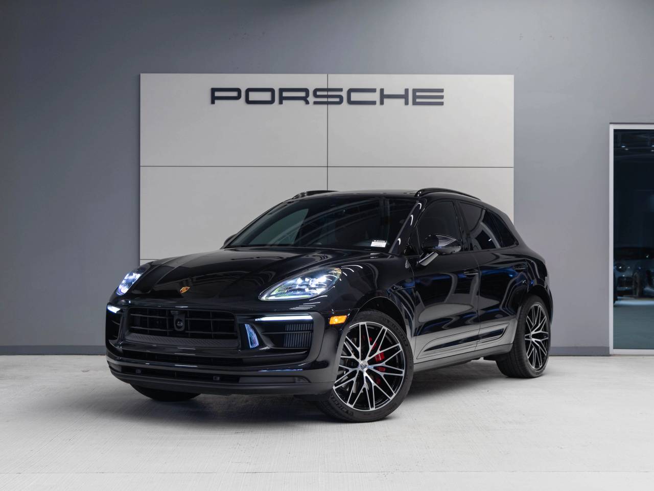 2025 Porsche Macan Macan S