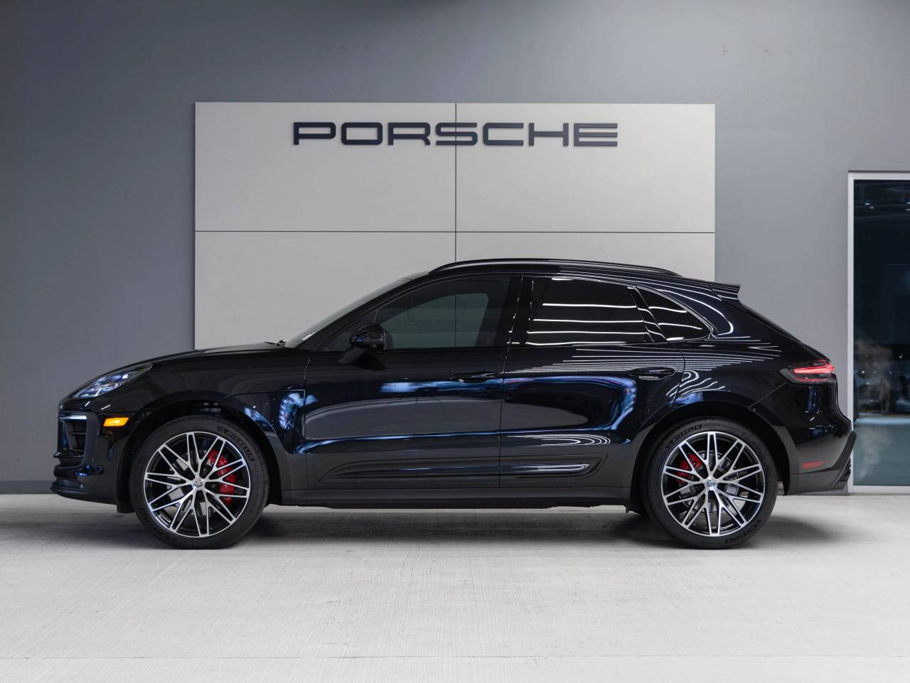 2025 Porsche Macan Macan S