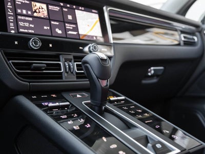 2025 Porsche Macan Macan S