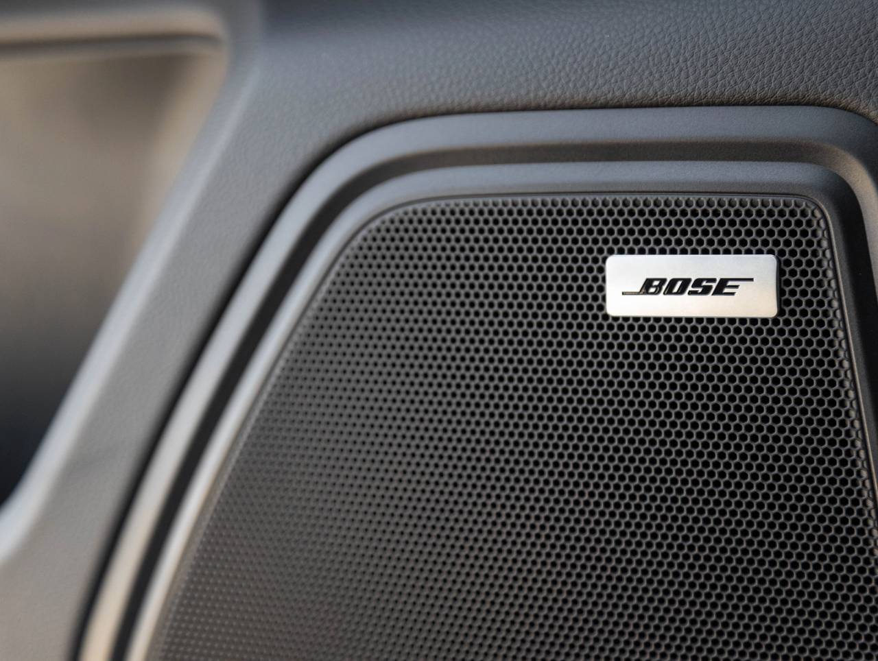 2025 Porsche Macan Macan S