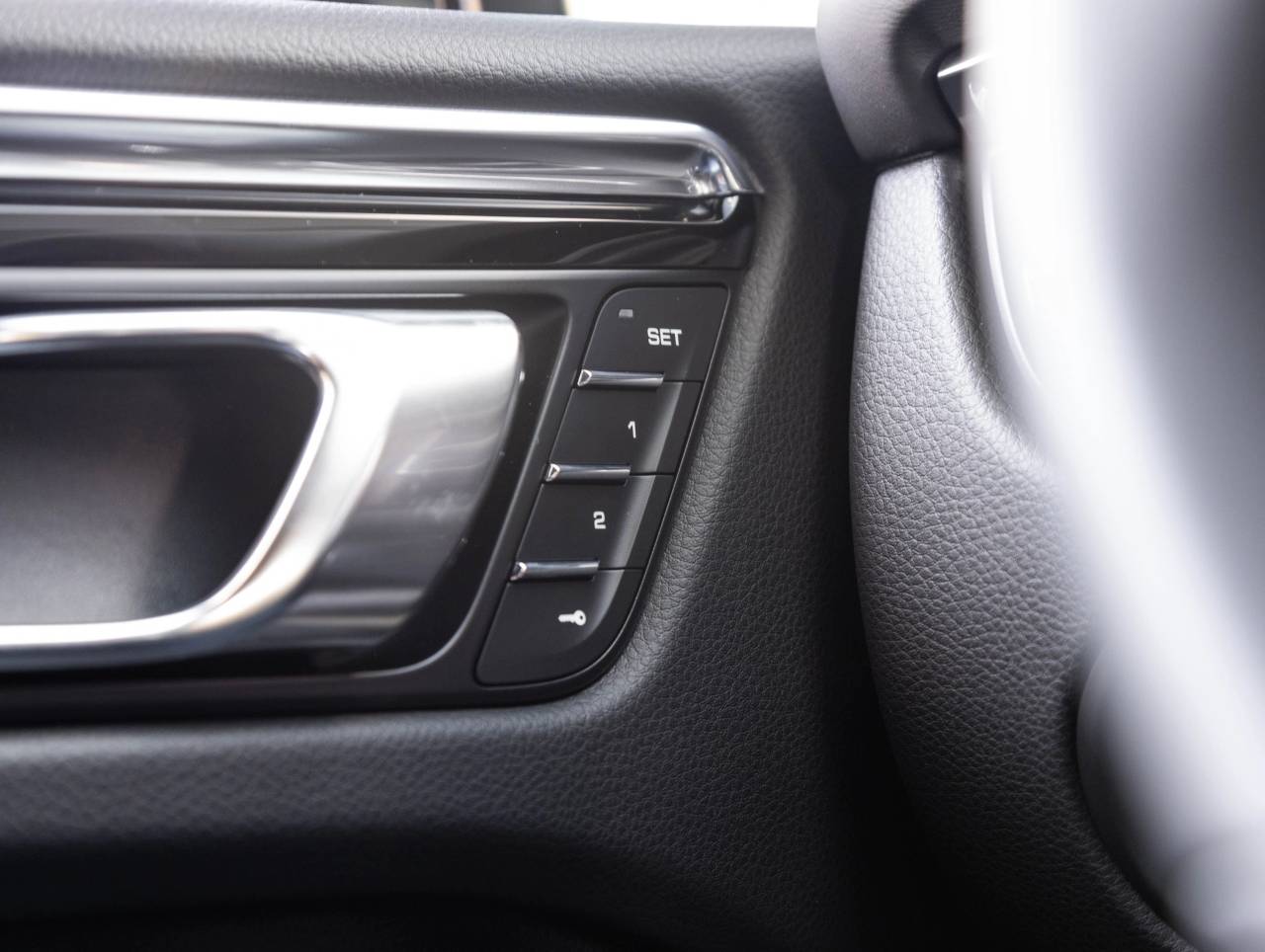 2026 Porsche Macan Macan S