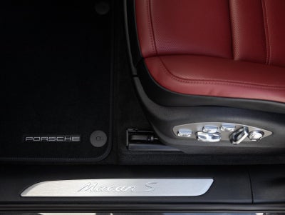 2026 Porsche Macan Macan S