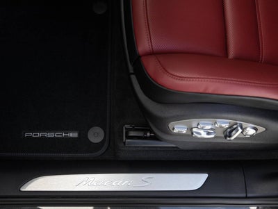 2026 Porsche Macan Macan S