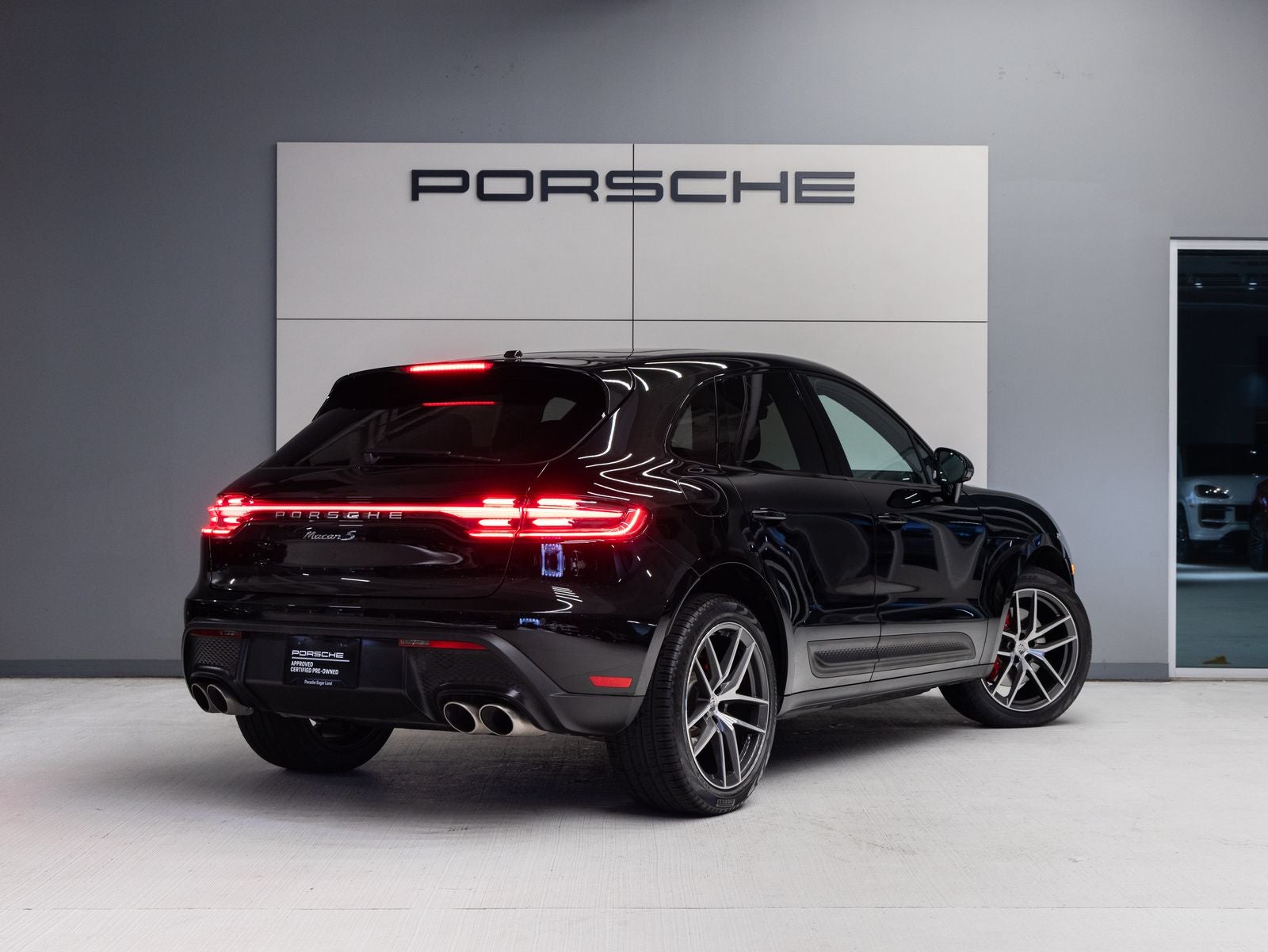 2023 Porsche Macan S