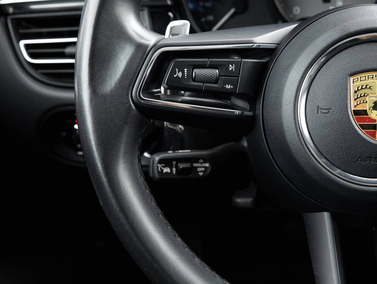 2023 Porsche Macan S