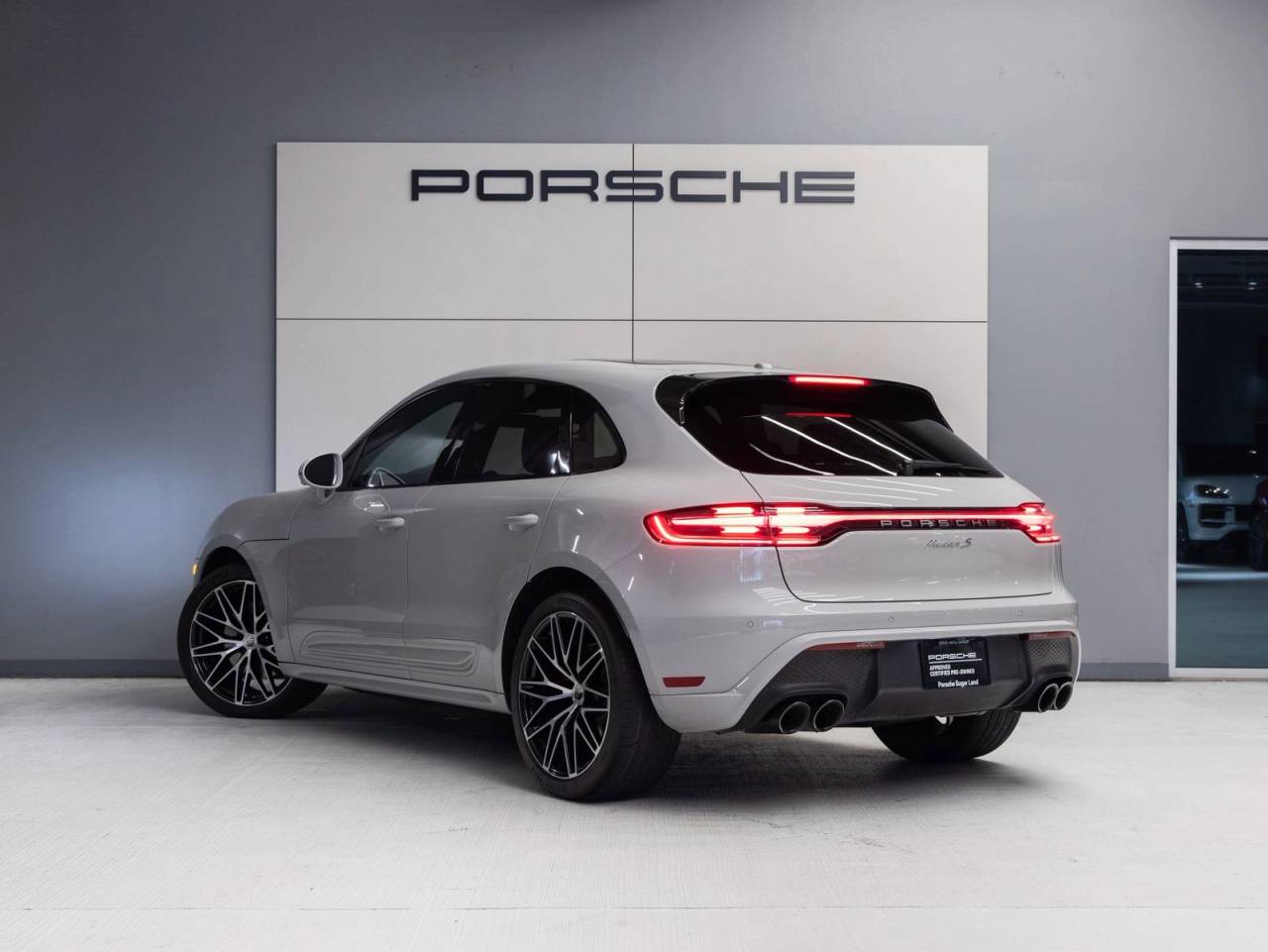 2023 Porsche Macan S