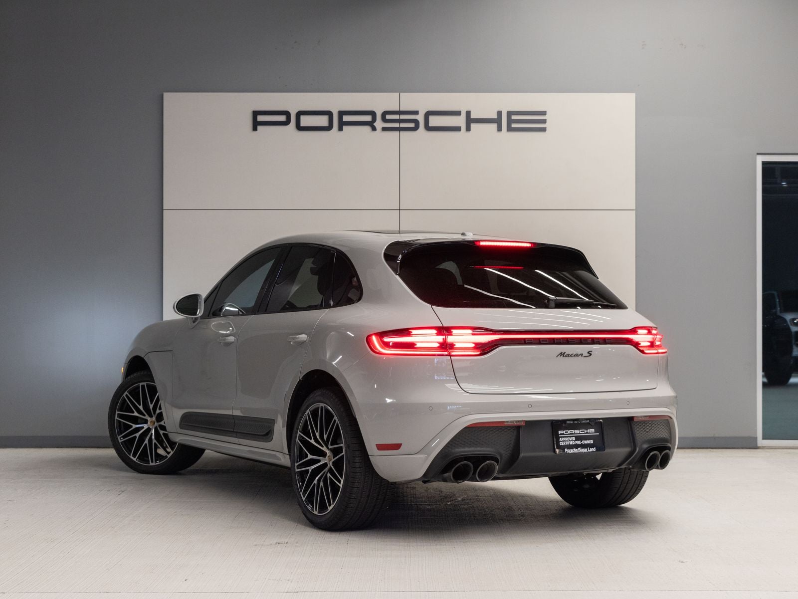 2023 Porsche Macan S