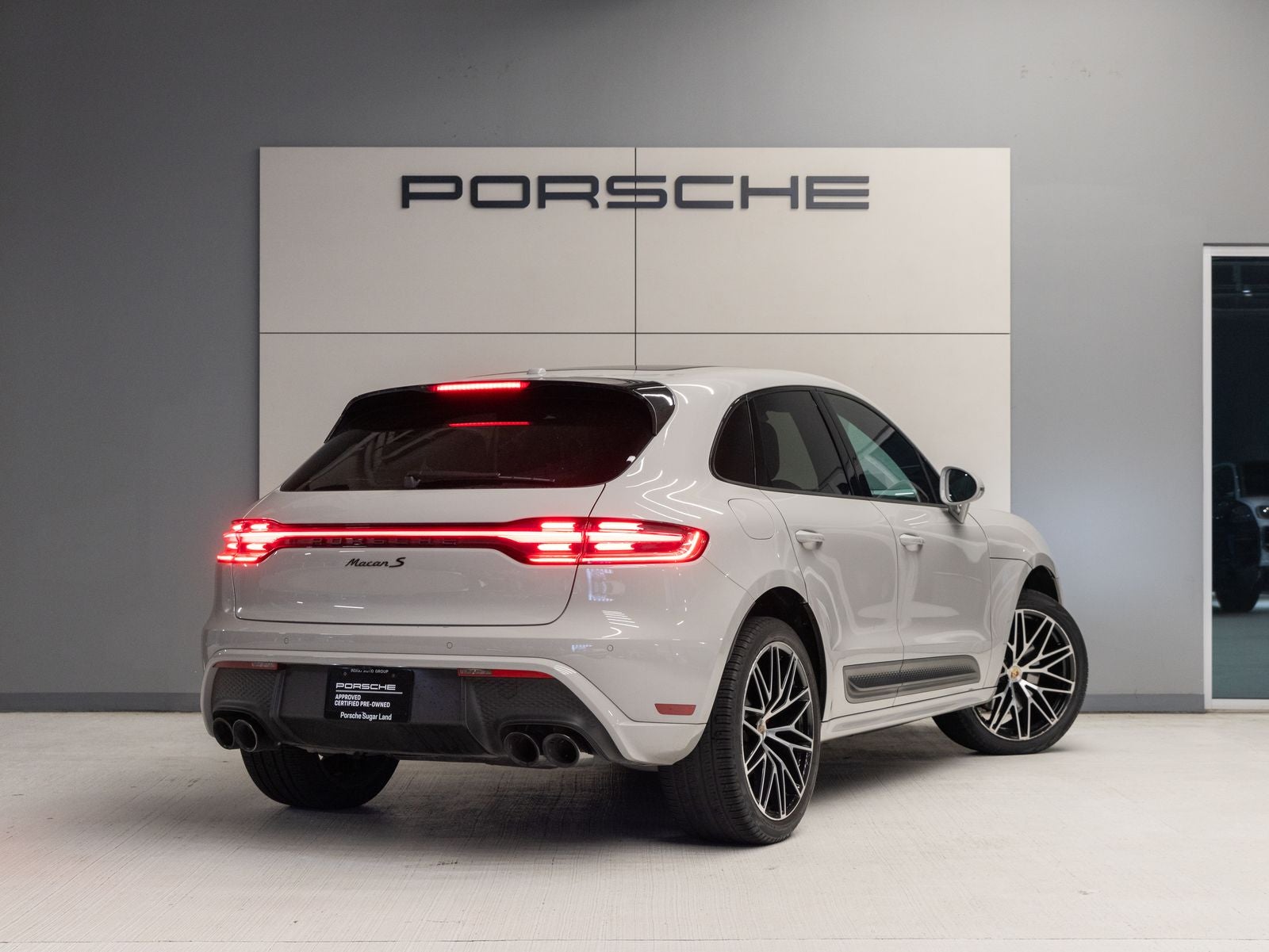 2023 Porsche Macan S