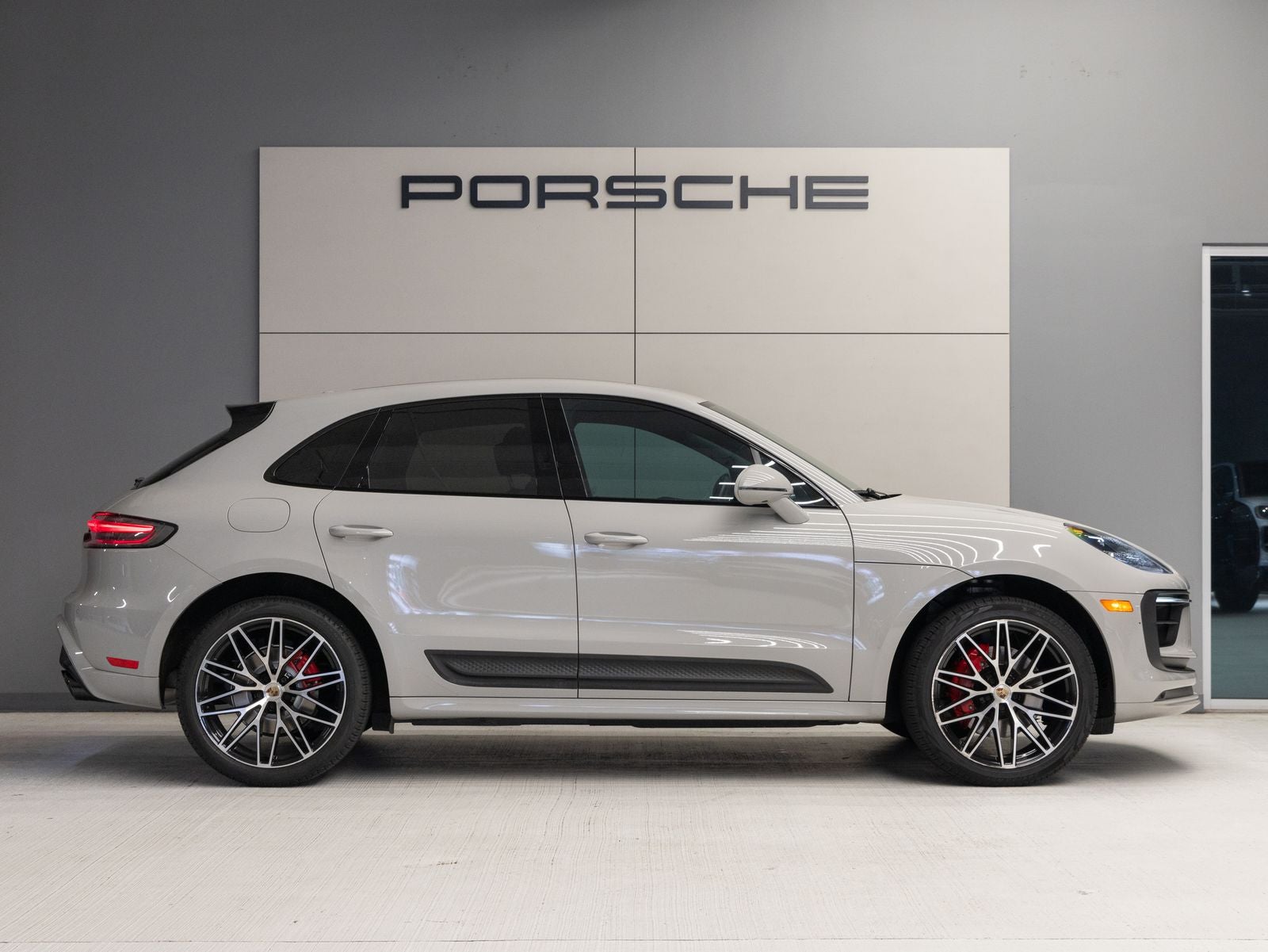 2023 Porsche Macan S