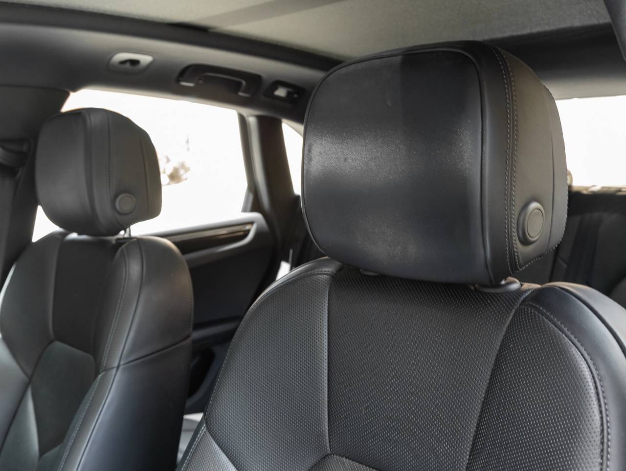 2023 Porsche Macan S