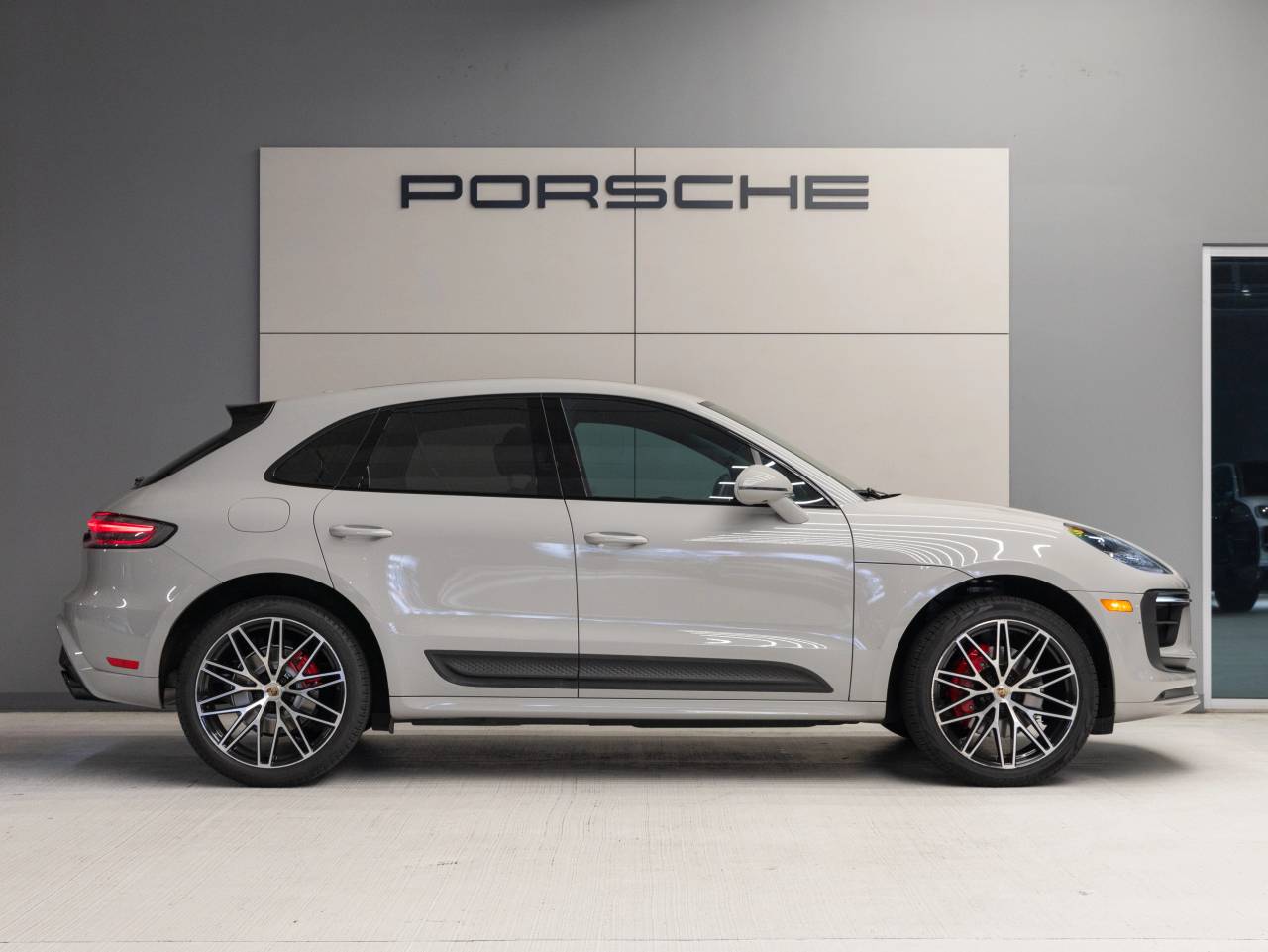 2023 Porsche Macan S