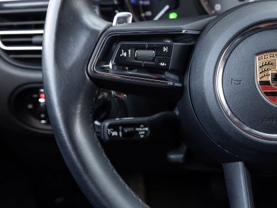 2023 Porsche Macan Macan S (MY23)