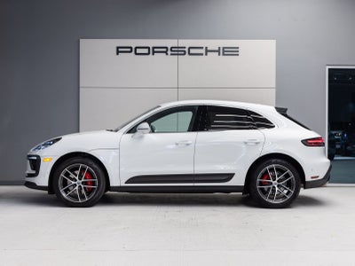 2023 Porsche Macan Macan S (MY23)