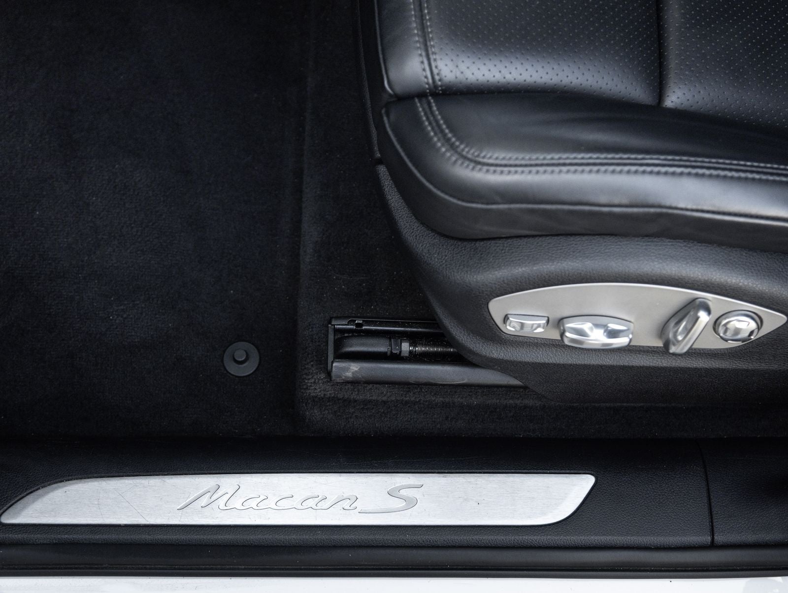2023 Porsche Macan Macan S (MY23)