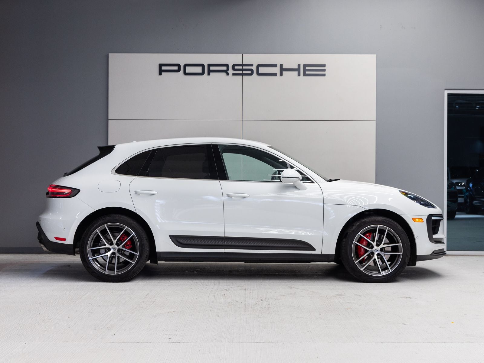 2023 Porsche Macan Macan S (MY23)