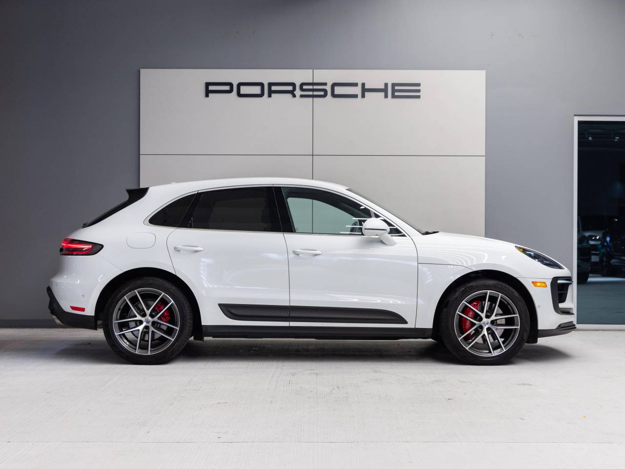 2023 Porsche Macan Macan S (MY23)