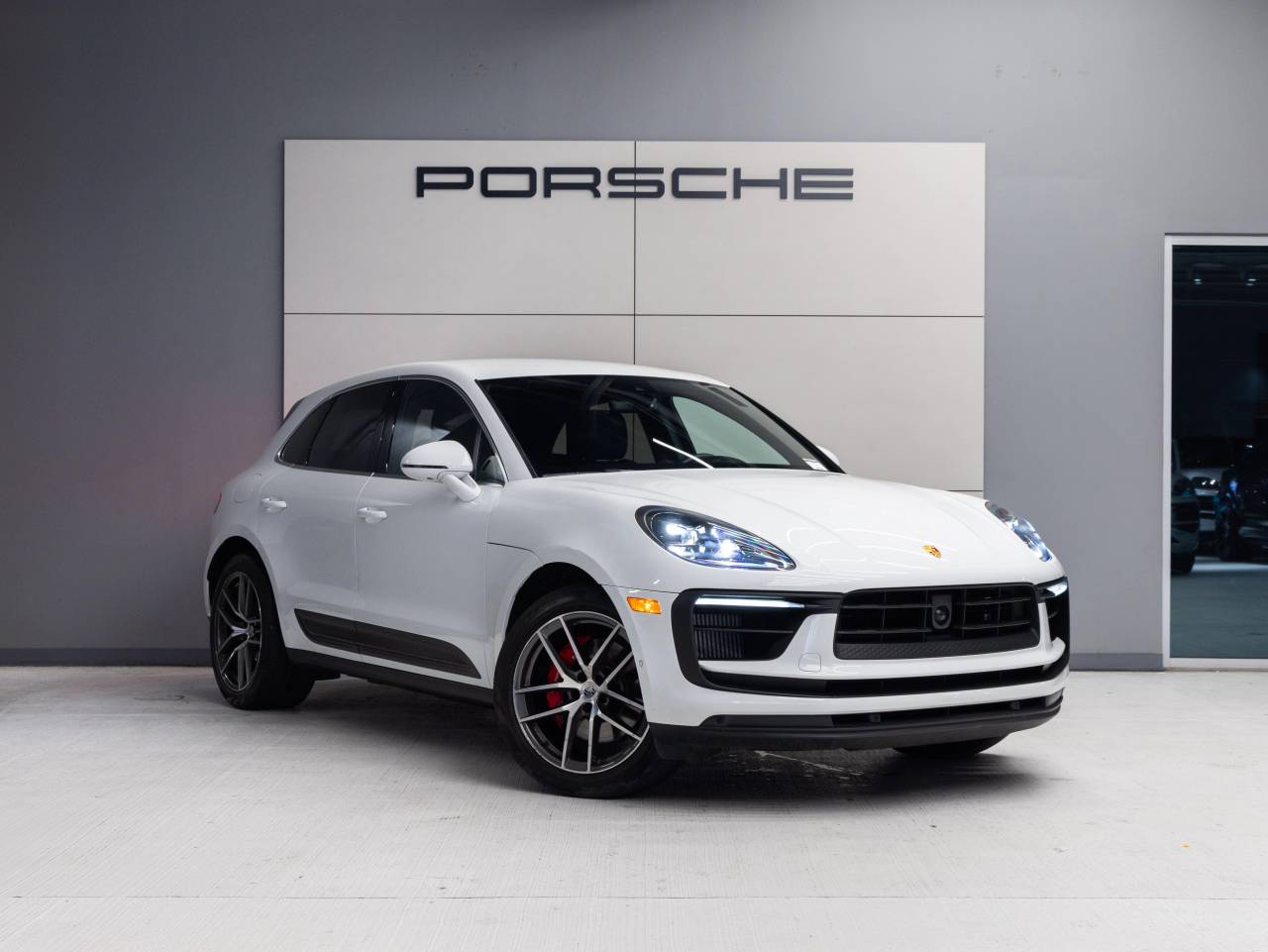 2023 Porsche Macan Macan S (MY23)