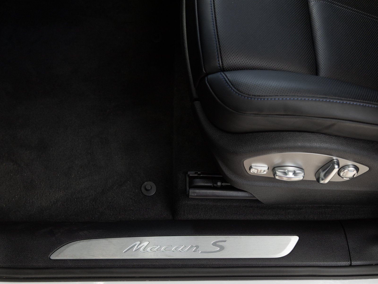 2026 Porsche Macan Macan S