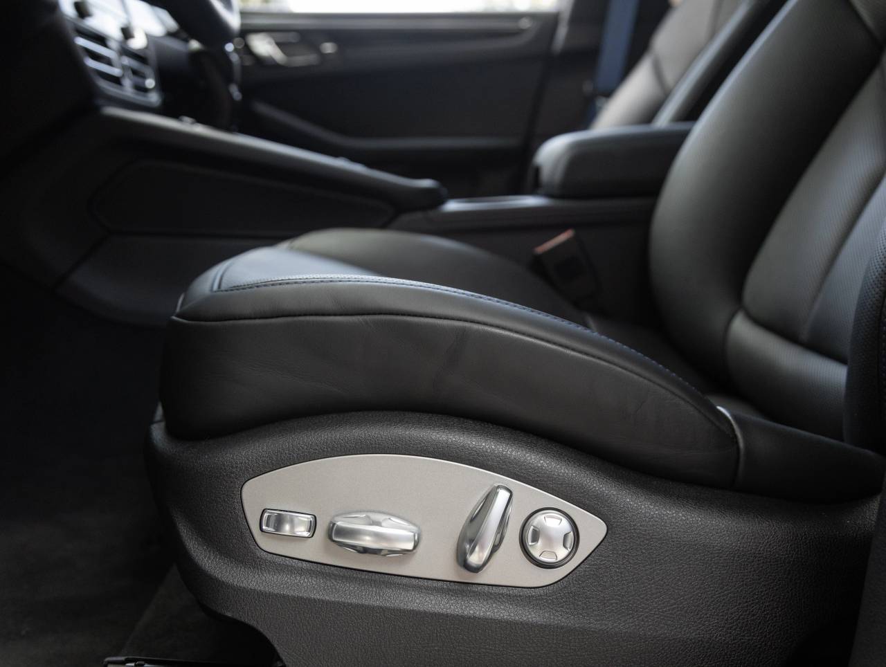 2026 Porsche Macan Macan S