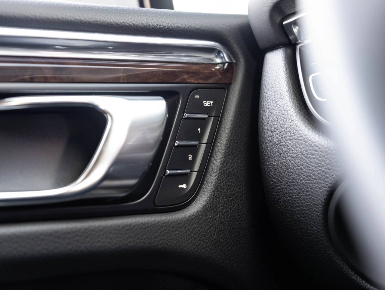 2026 Porsche Macan Macan S