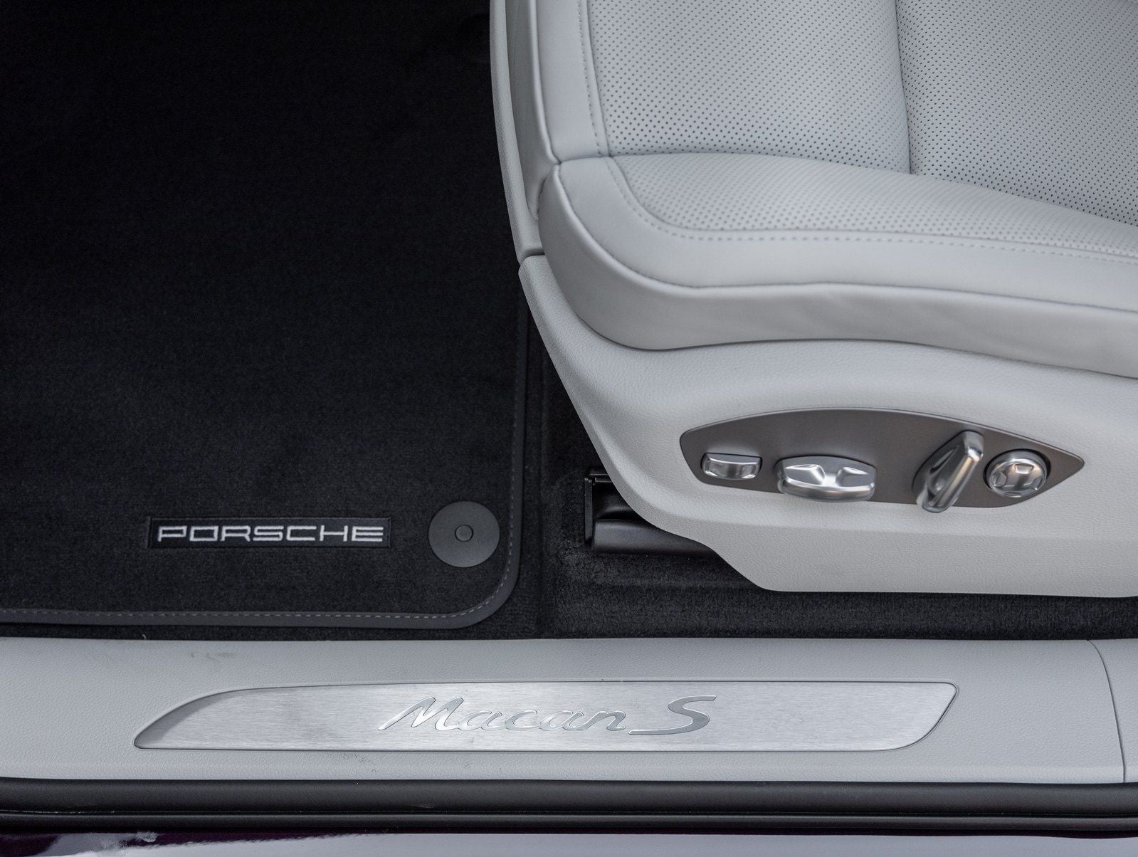 2026 Porsche Macan S