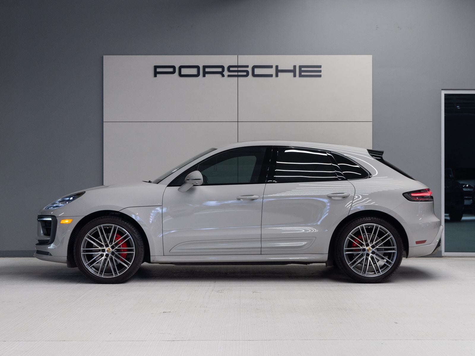 2023 Porsche Macan S