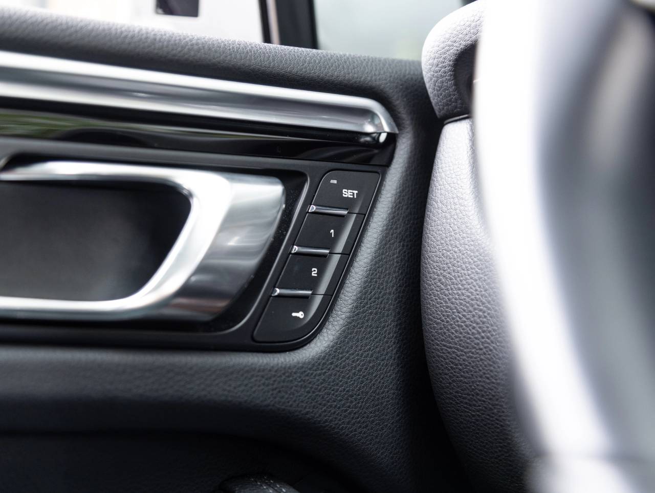 2023 Porsche Macan S