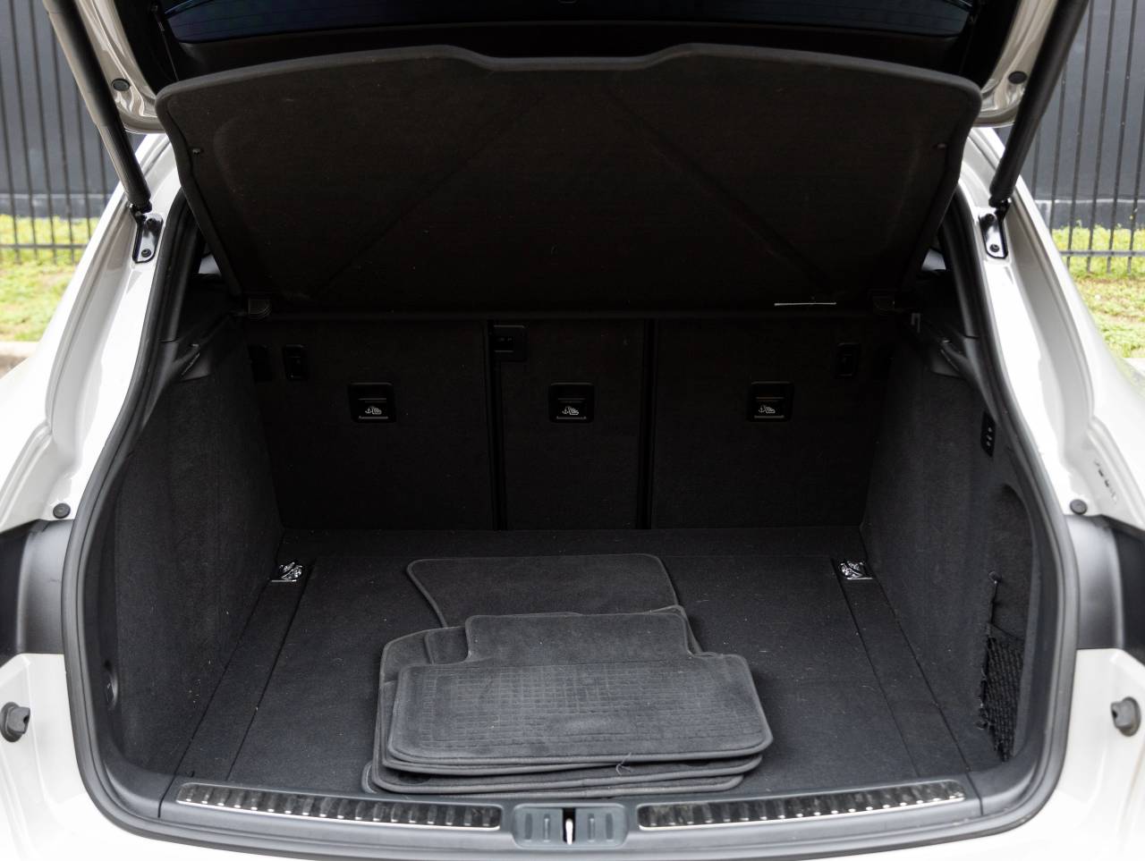 2023 Porsche Macan S