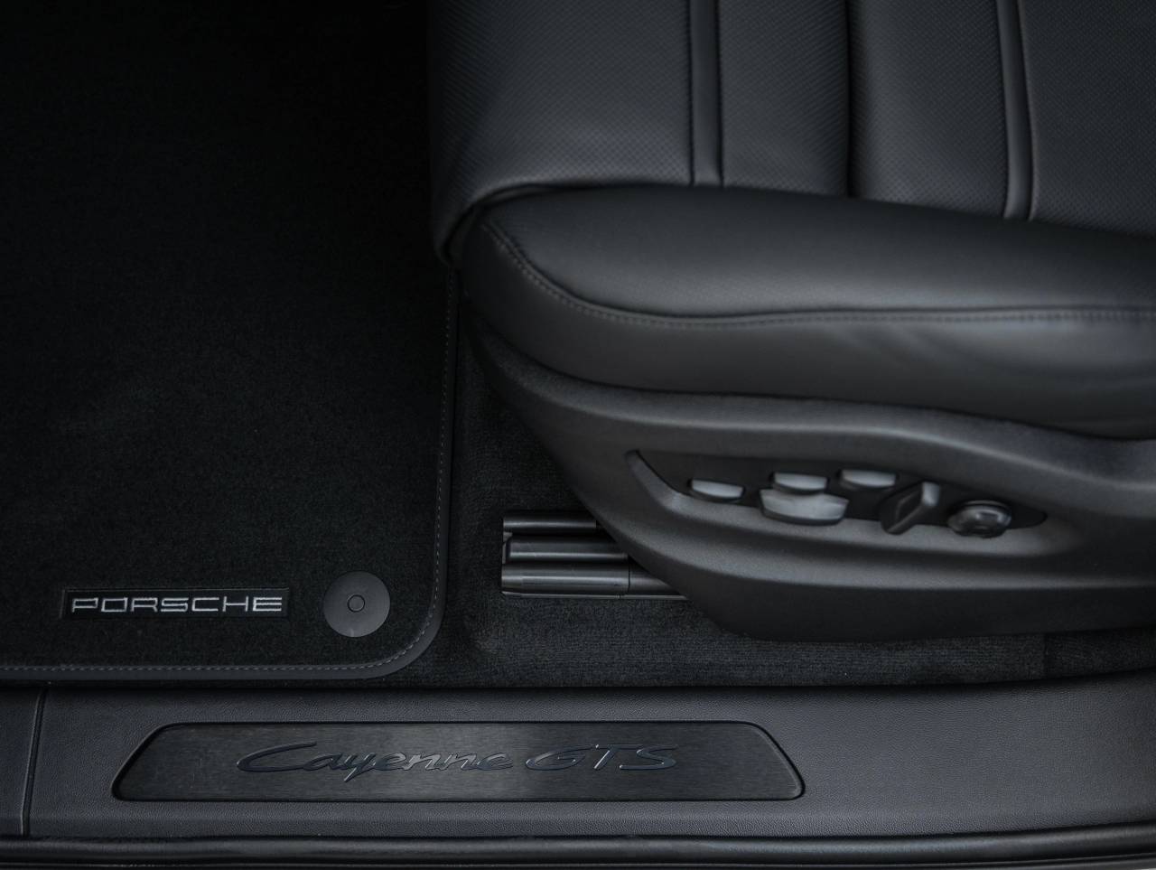 2026 Porsche Cayenne Cayenne GTS