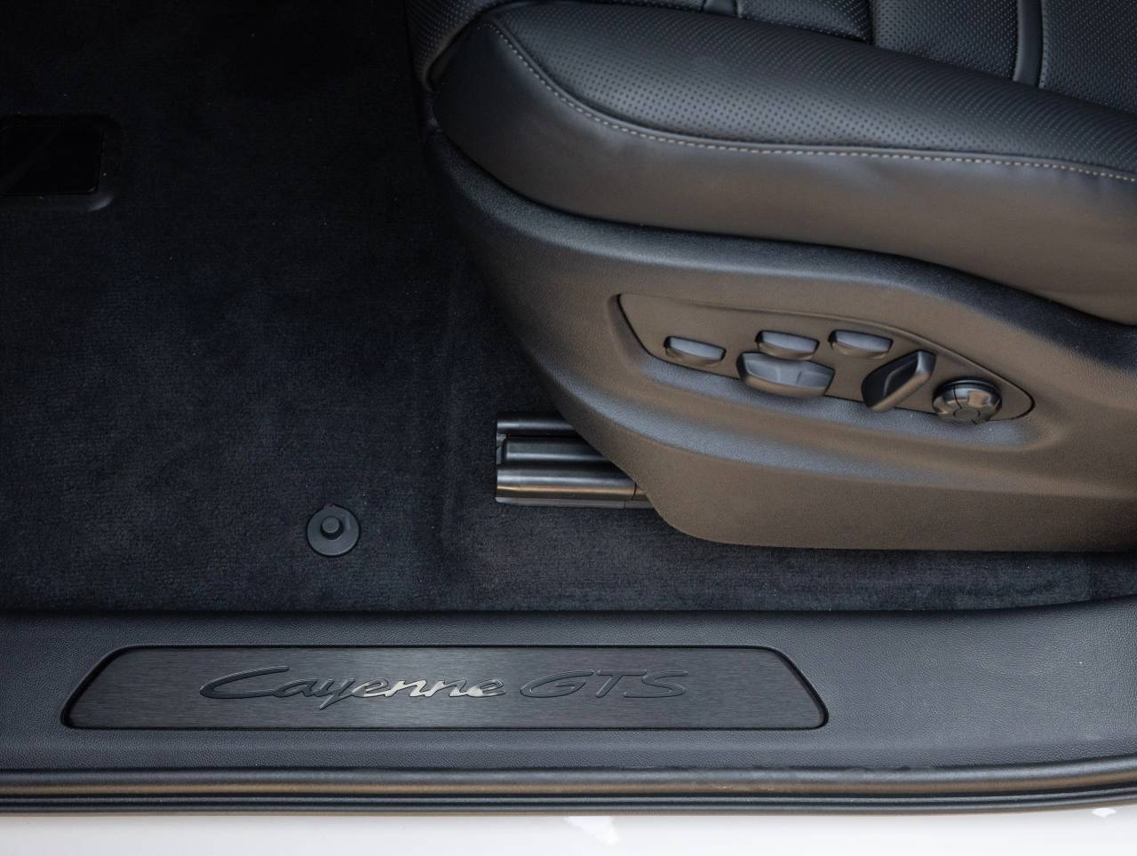 2026 Porsche Cayenne GTS
