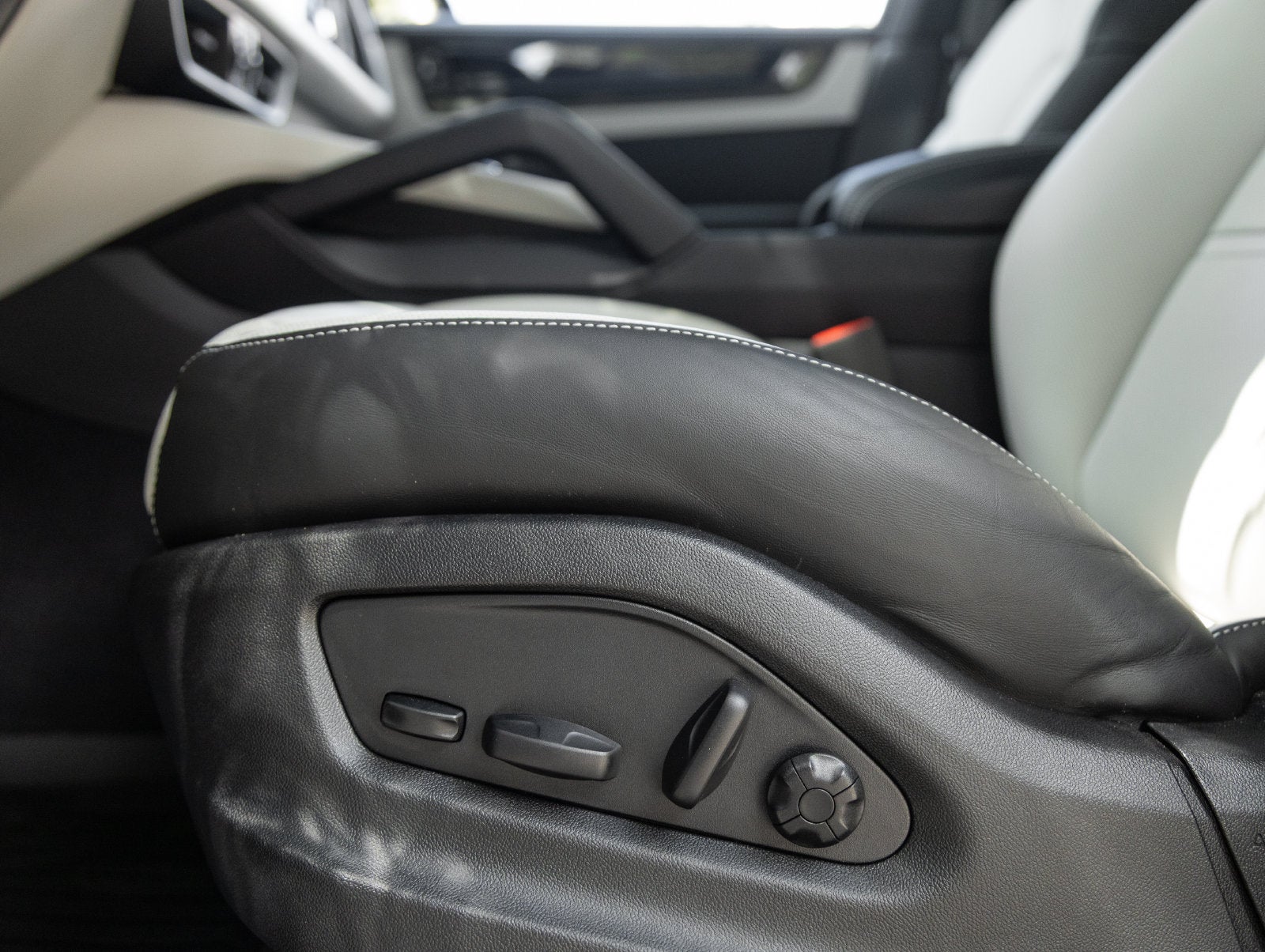 2026 Porsche Cayenne Cayenne GTS
