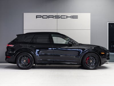 2025 Porsche Cayenne Cayenne GTS