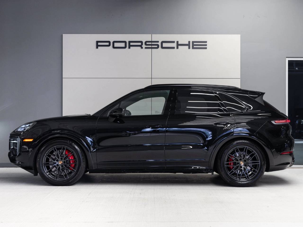 2025 Porsche Cayenne Cayenne GTS