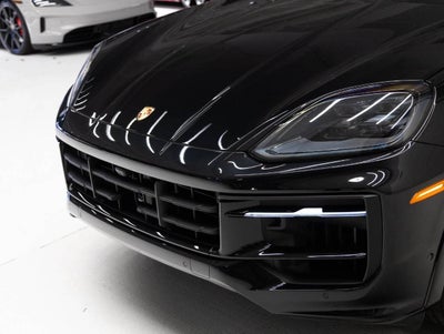 2025 Porsche Cayenne Cayenne GTS