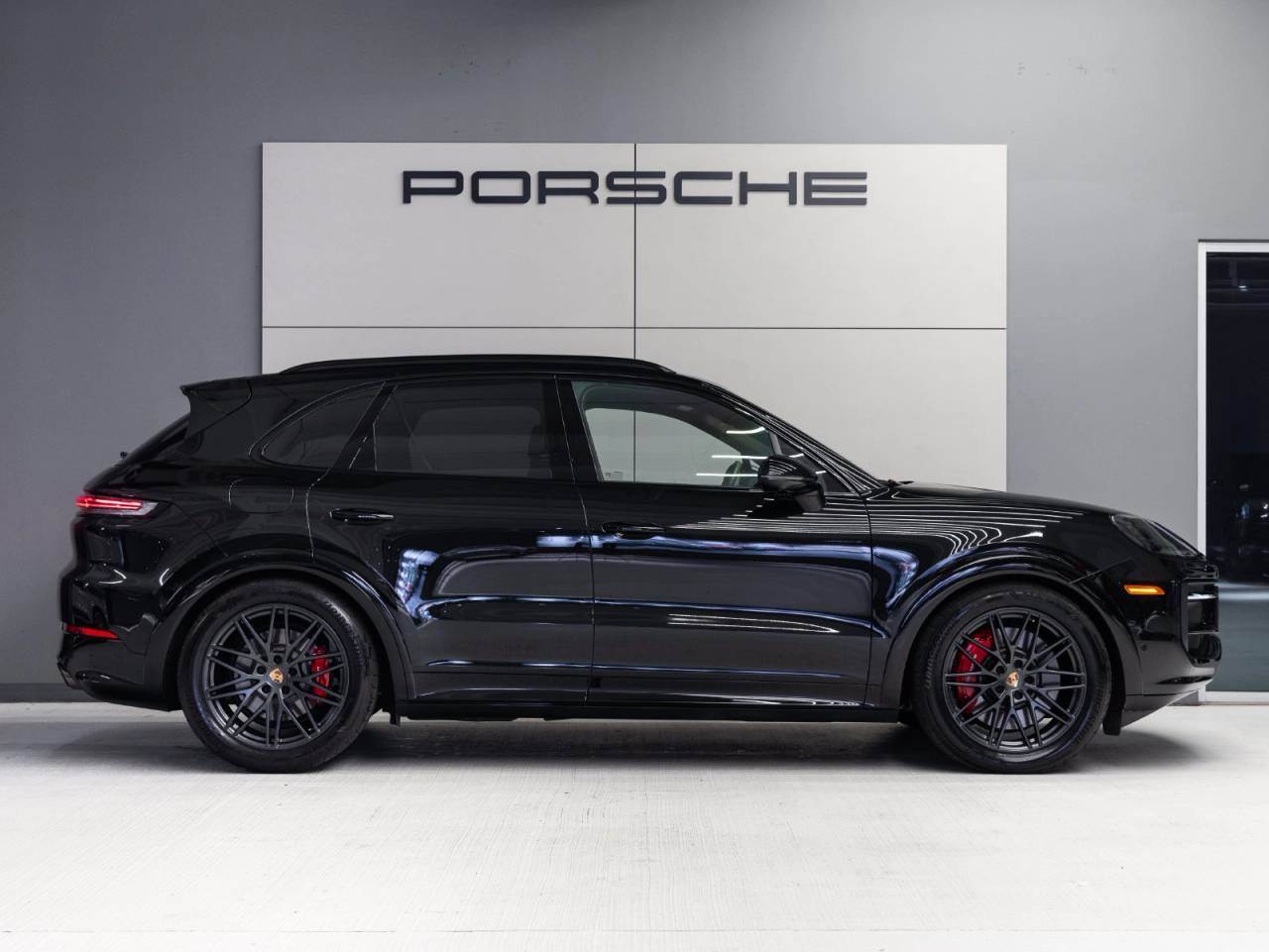2025 Porsche Cayenne Cayenne GTS