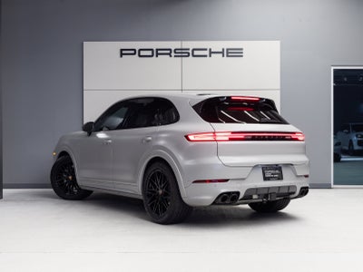 2026 Porsche Cayenne Cayenne GTS