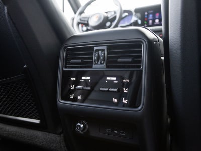 2026 Porsche Cayenne GTS