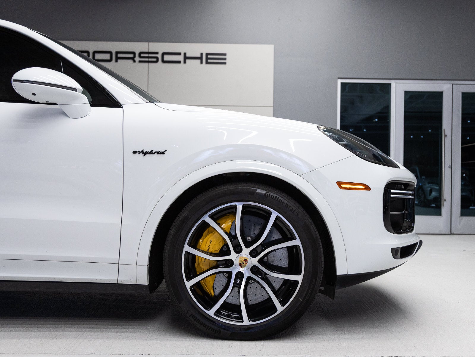 2020 Porsche Cayenne E-Hybrid Turbo S E-Hybrid