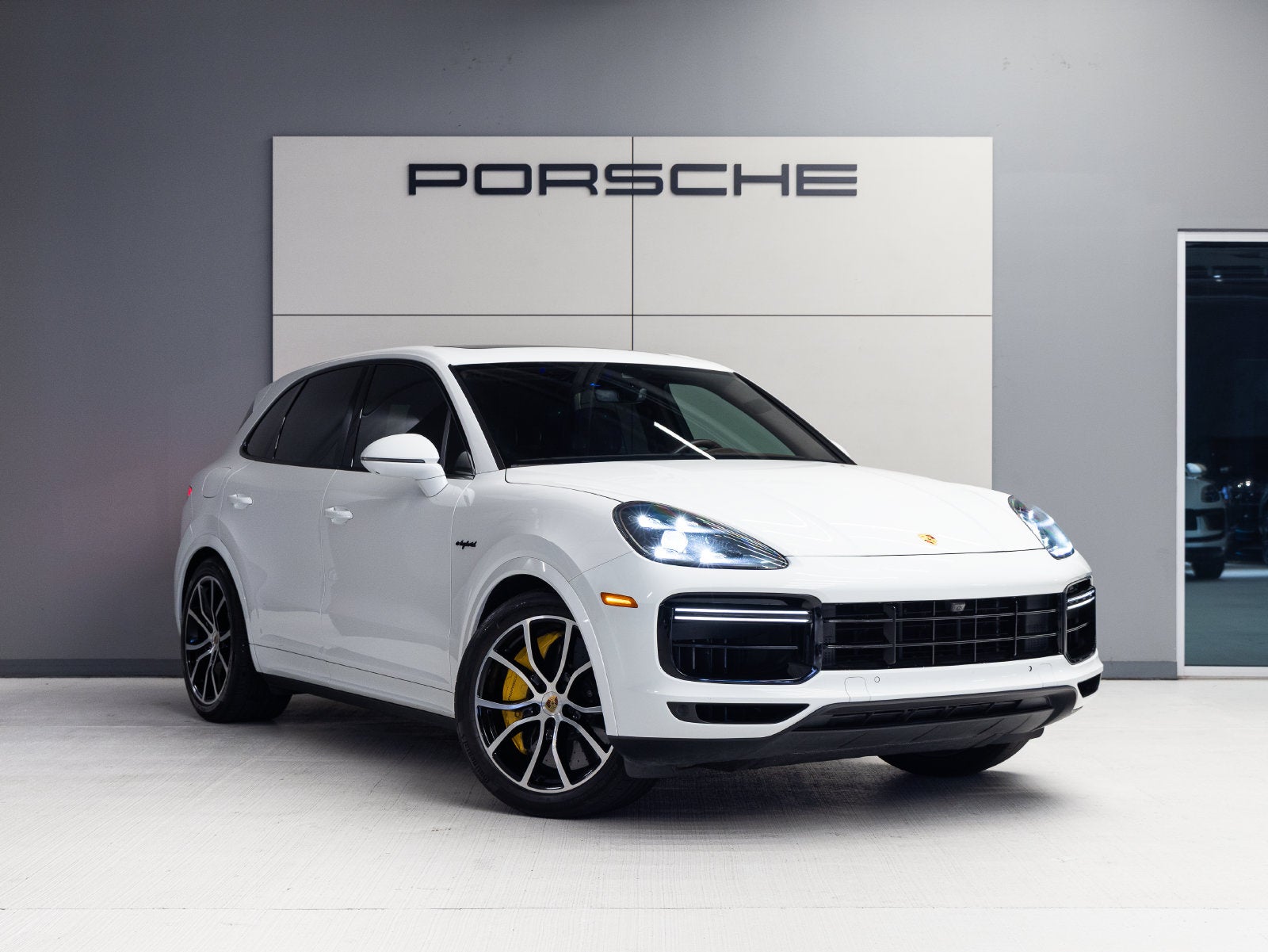 2020 Porsche Cayenne E-Hybrid Turbo S E-Hybrid