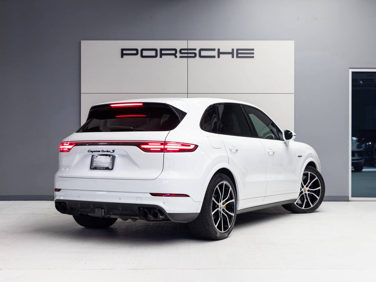 2020 Porsche Cayenne Cayenne Turbo S E-Hybrid