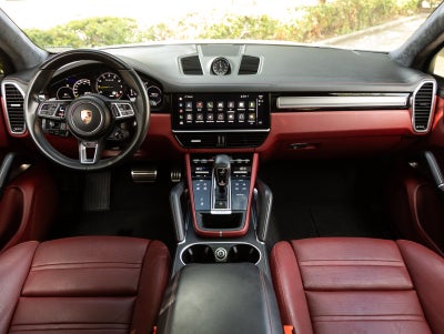 2022 Porsche Cayenne Cayenne Turbo S E-Hybrid