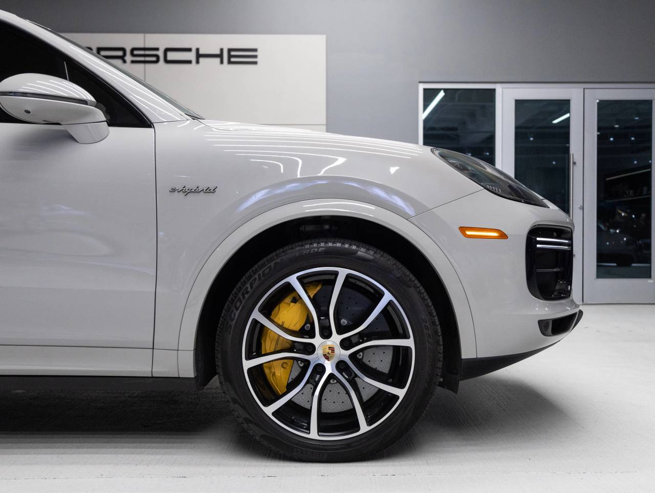 2022 Porsche Cayenne Cayenne Turbo S E-Hybrid