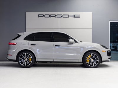 2022 Porsche Cayenne Cayenne Turbo S E-Hybrid