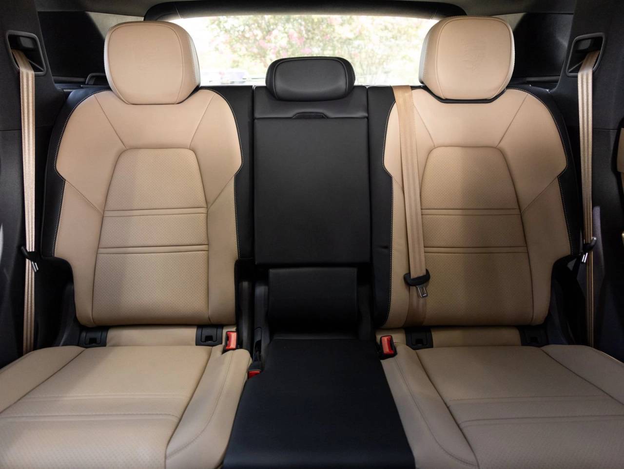 2025 Porsche Cayenne S