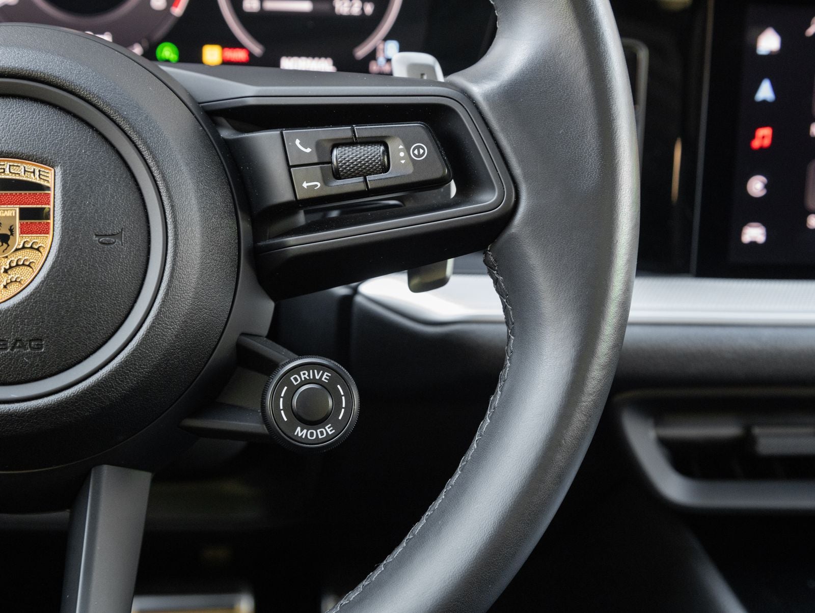 2024 Porsche Cayenne Cayenne S (MY24)