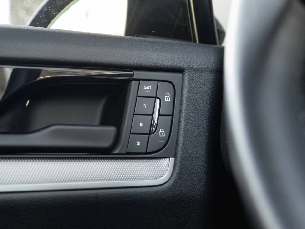 2024 Porsche Cayenne Cayenne S (MY24)