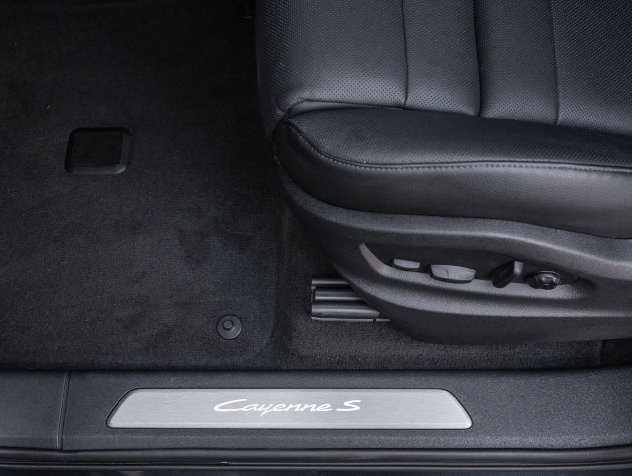 2024 Porsche Cayenne Cayenne S (MY24)