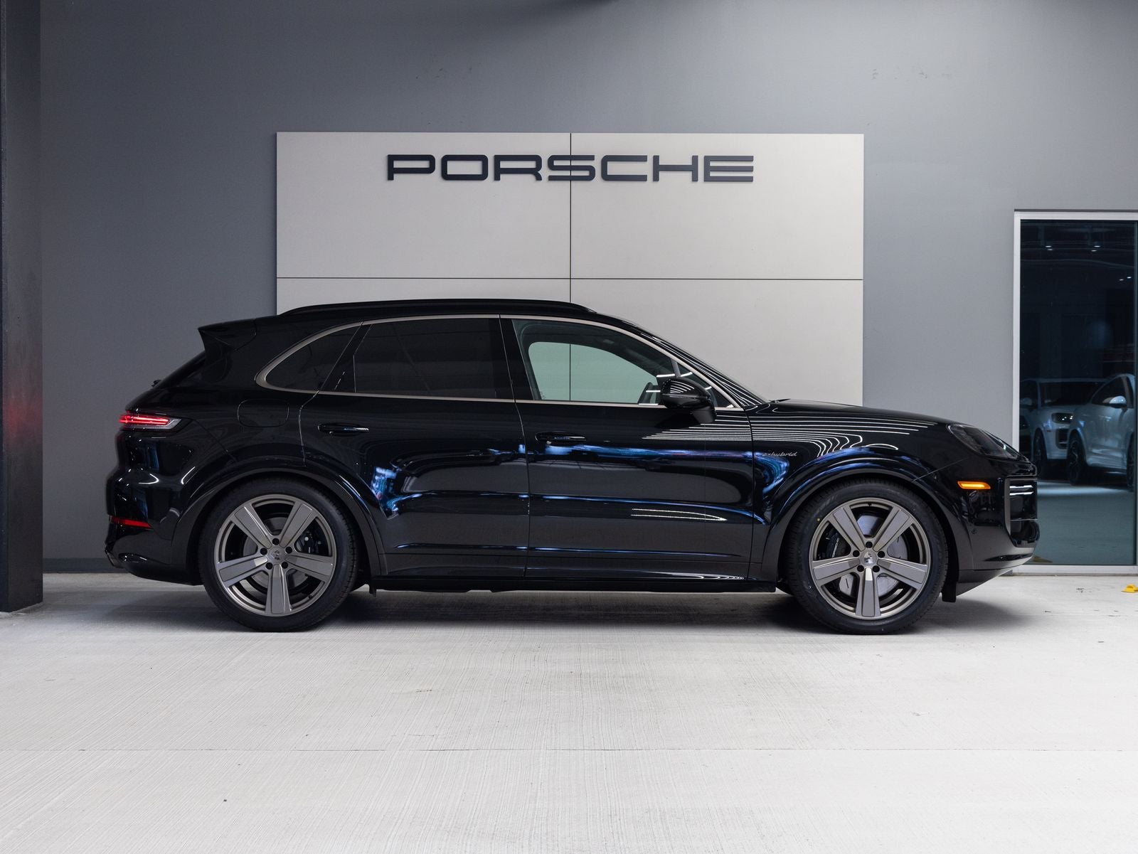 2025 Porsche Cayenne Turbo E-Hybrid