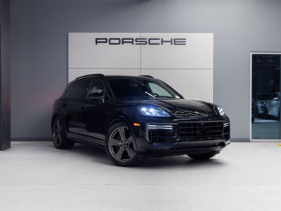 2025 Porsche Cayenne Turbo E-Hybrid